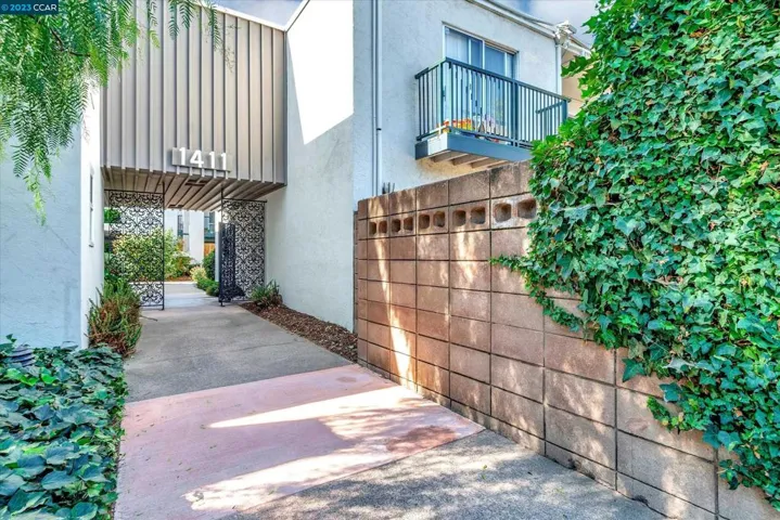 1411 Creekside Dr Unit 5, Walnut Creek, California 94596