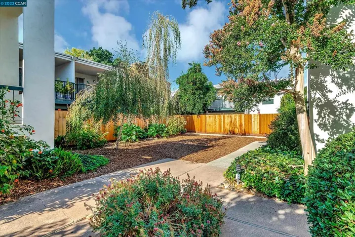 1411 Creekside Dr Unit 5, Walnut Creek, California 94596