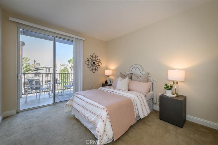 2423 Scholarship, Irvine, California 92612