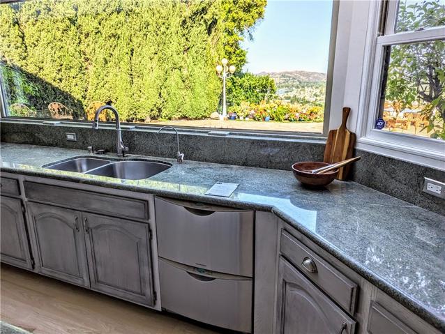 3465 Ridgeford Drive, Westlake Village, California 91361