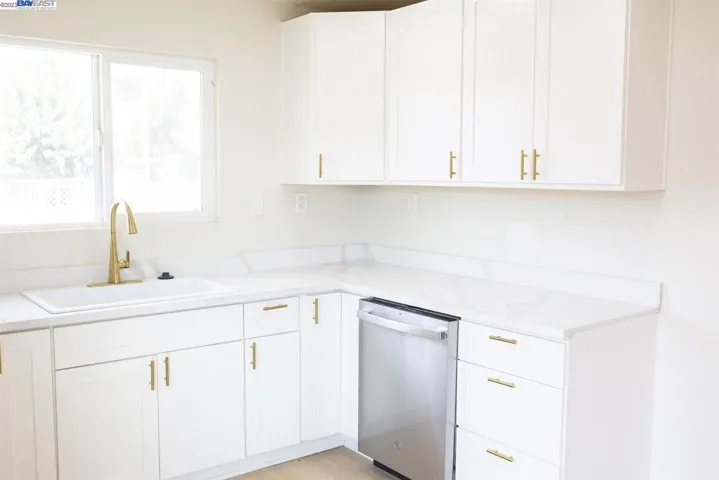 1198 Garden Ave, Modesto, California 95351