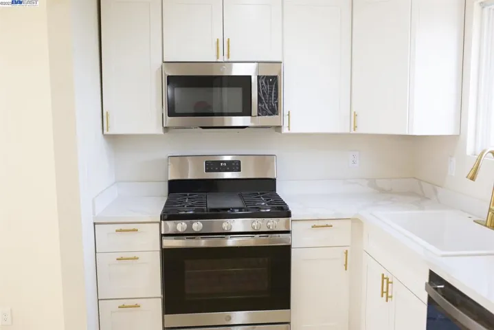 1198 Garden Ave, Modesto, California 95351