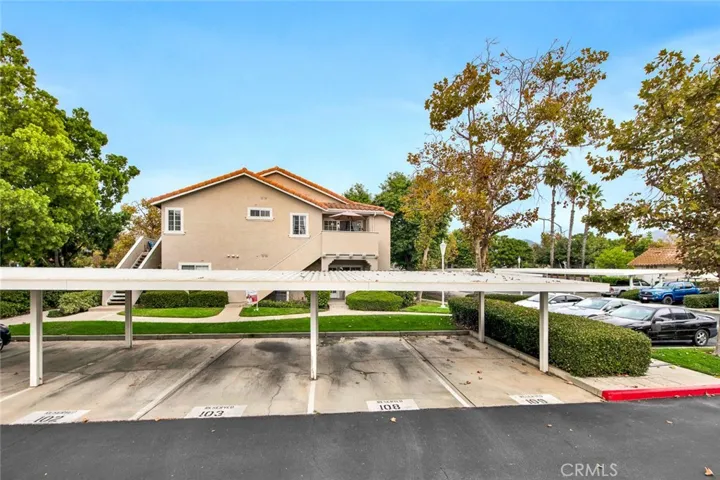Carport 108