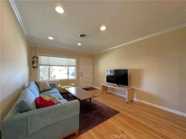 4823 Conquista Avenue, Lakewood, California 90713