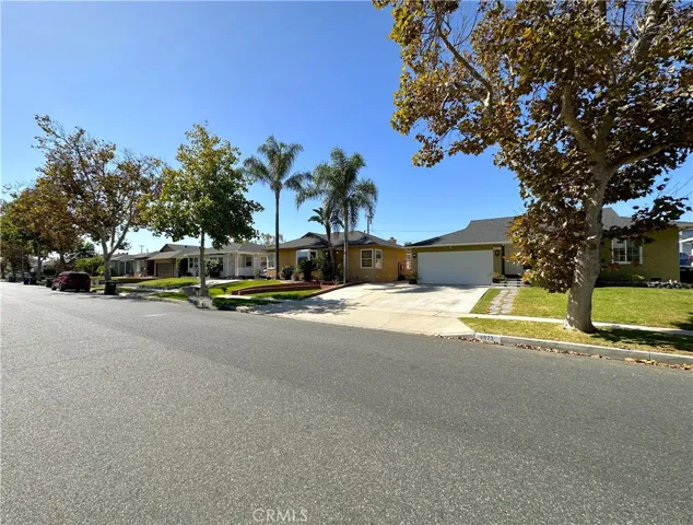 4823 Conquista Avenue, Lakewood, California 90713