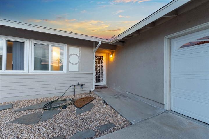 2042 Hercules Court, Simi Valley, California 93065