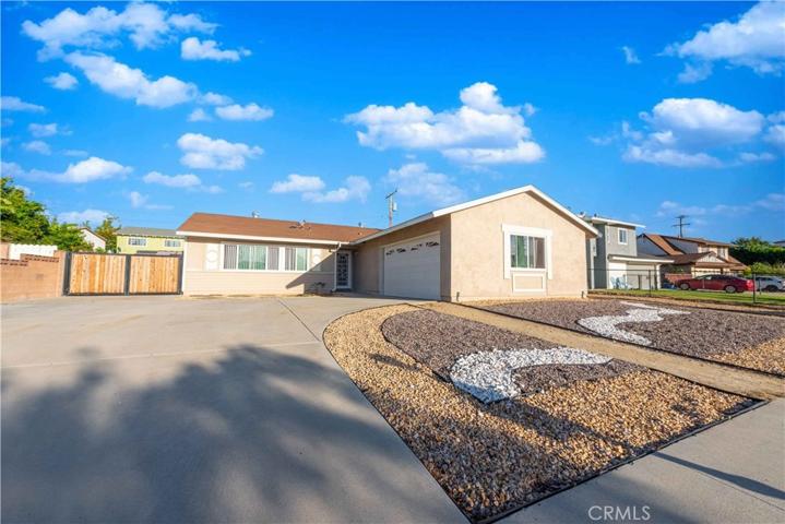 2042 Hercules Court, Simi Valley, California 93065