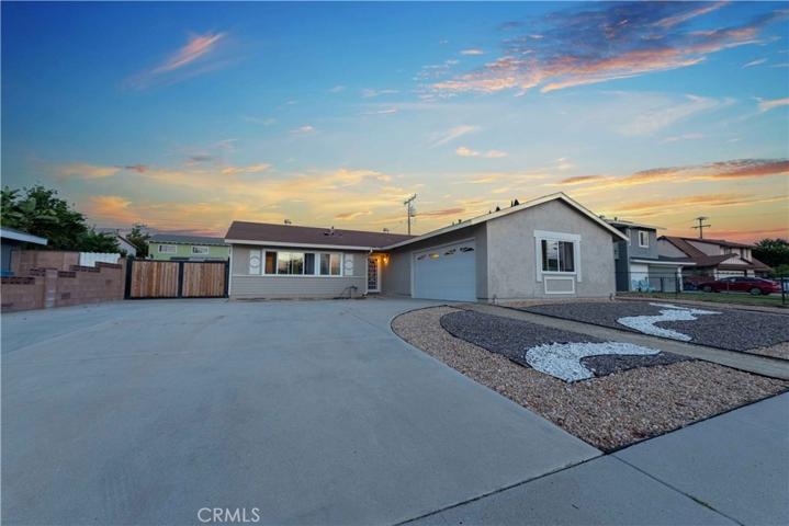2042 Hercules Court, Simi Valley, California 93065