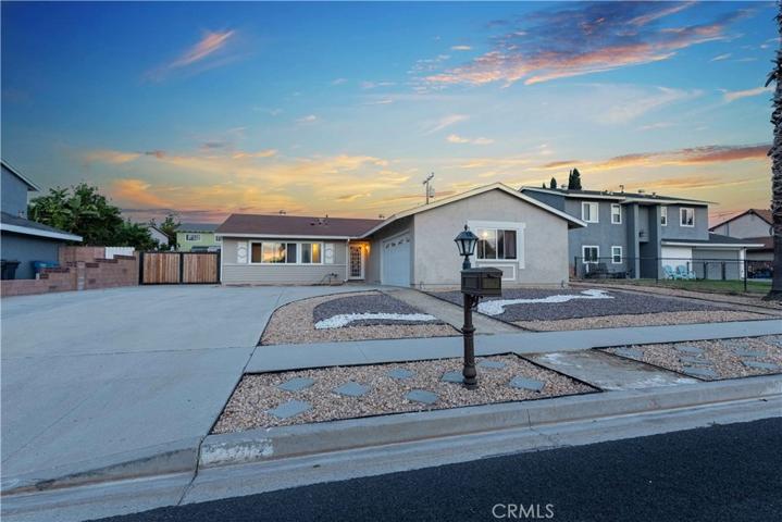 2042 Hercules Court, Simi Valley, California 93065