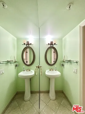 Powder Bath