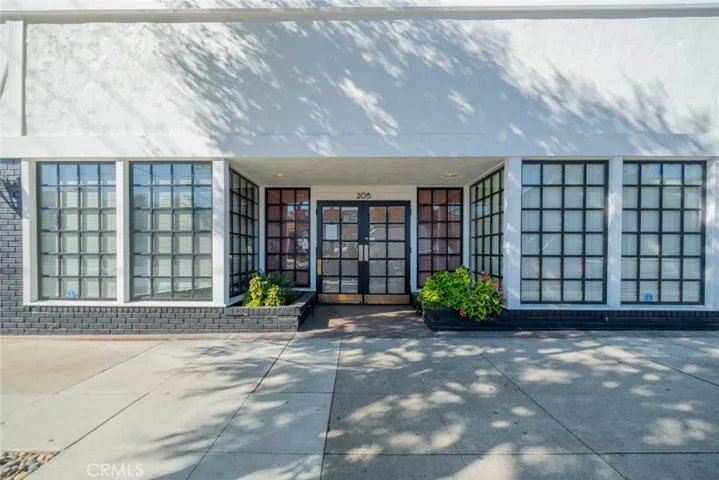 205 N Victory Boulevard, Burbank, California 91502