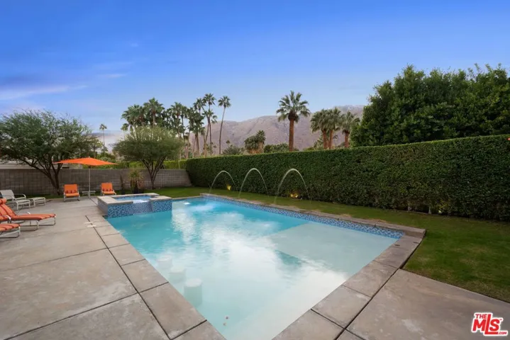 1765 Royal Palm Court, Palm Springs, California 92262