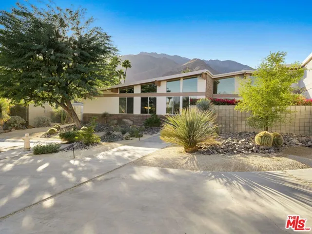1765 Royal Palm Court, Palm Springs, California 92262