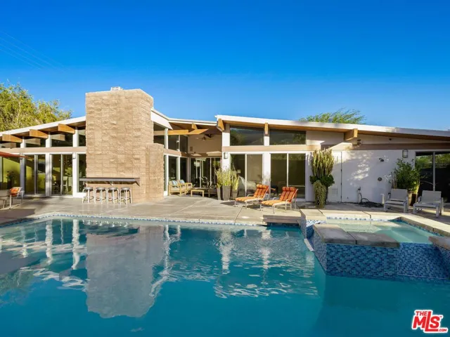 1765 Royal Palm Court, Palm Springs, California 92262