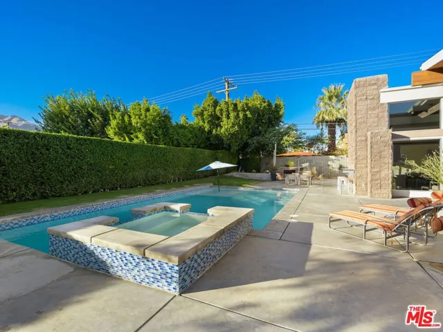 1765 Royal Palm Court, Palm Springs, California 92262