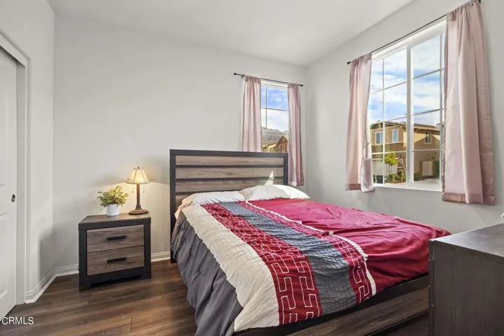 16-web-or-mls-Upmarketmedia_422Tib-78