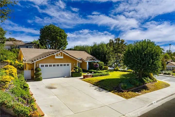 6880 Country Club Drive, La Verne, California 91750