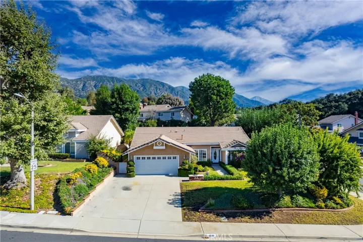 6880 Country Club Drive, La Verne, California 91750
