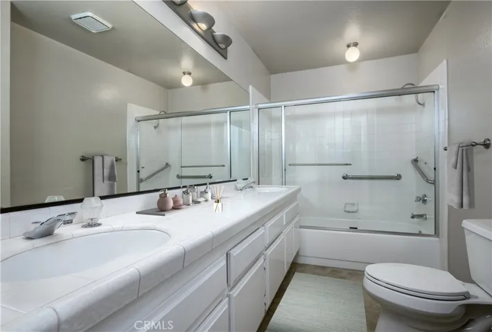 6880 Country Club Drive, La Verne, California 91750