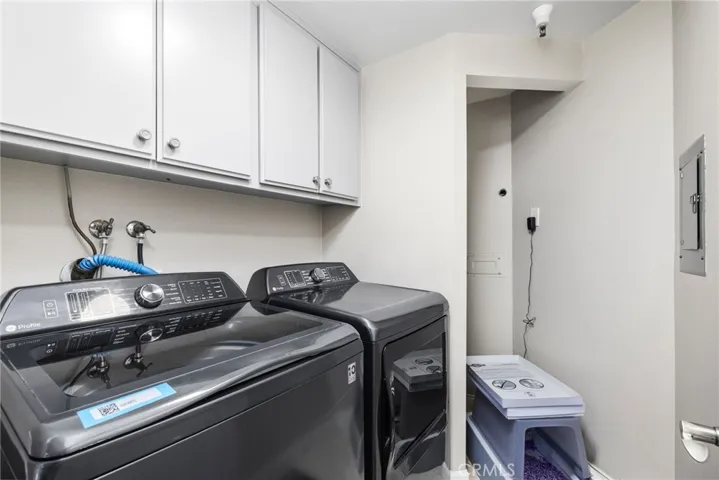 512 Esplanade Unit 103, Redondo Beach, California 90277
