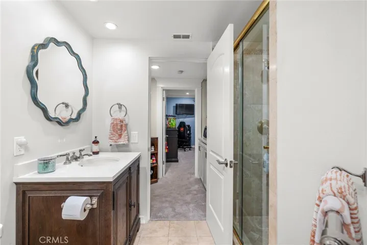 512 Esplanade Unit 103, Redondo Beach, California 90277
