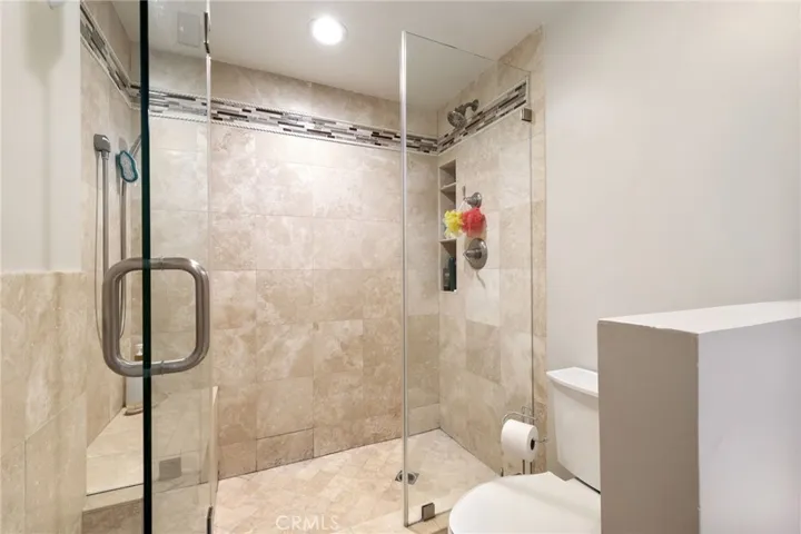 512 Esplanade Unit 103, Redondo Beach, California 90277
