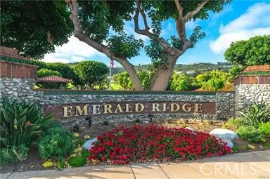 Emerald Ridge Gate