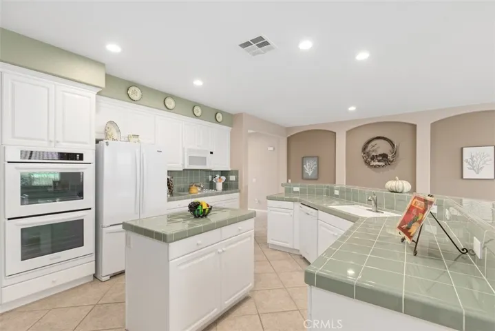 28725 Raintree Drive, Menifee, California 92584