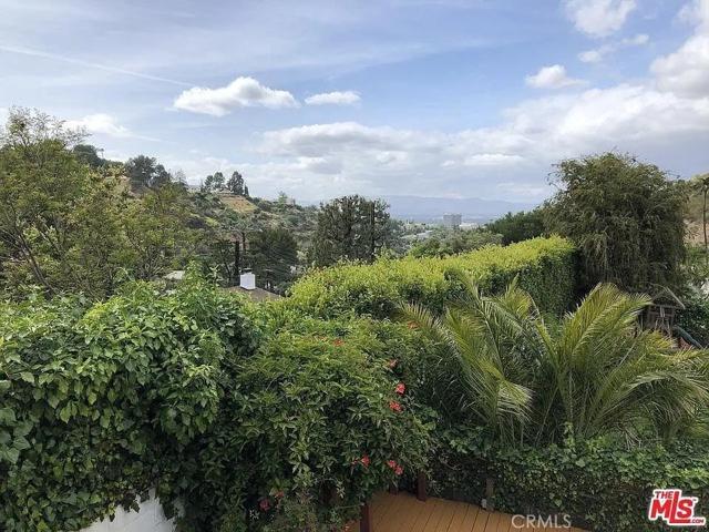 3543 Stone Canyon Avenue, Sherman Oaks, California 91403