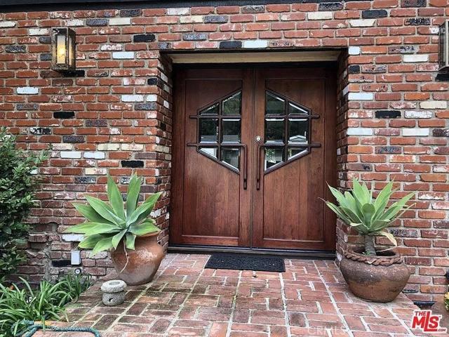3543 Stone Canyon Avenue, Sherman Oaks, California 91403