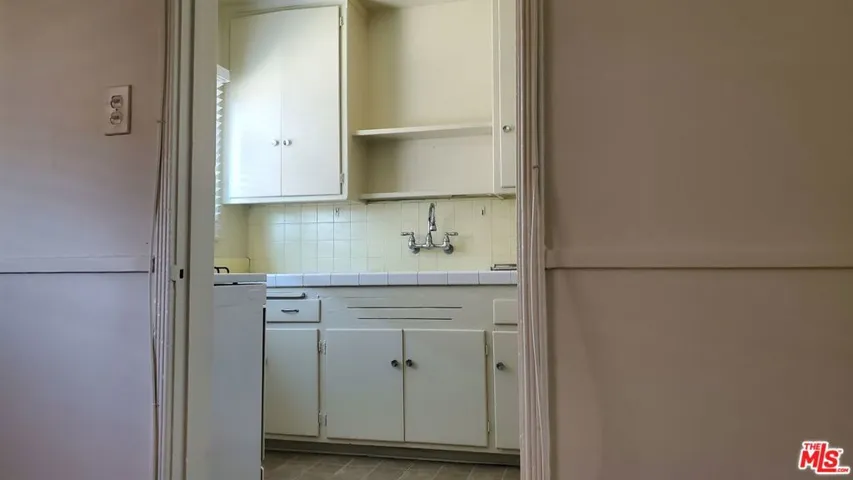 11202 Camarillo Street 11204 1/2, North Hollywood, California 91602