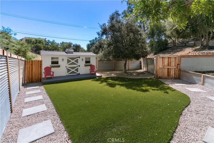 7450 Webb Road, Chatsworth, California 91311