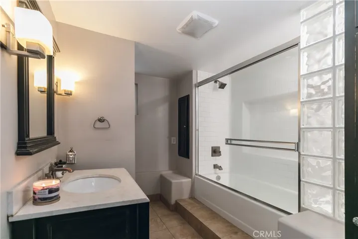 7450 Webb Road, Chatsworth, California 91311