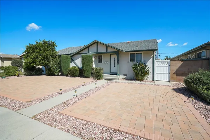 6520 Woodlake Avenue, West Hills, California 91307