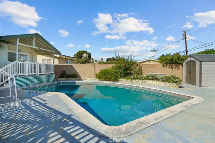 6520 Woodlake Avenue, West Hills, California 91307