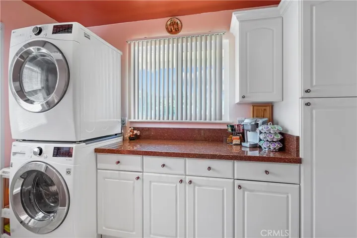6520 Woodlake Avenue, West Hills, California 91307
