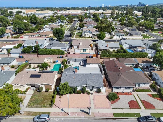 6520 Woodlake Avenue, West Hills, California 91307