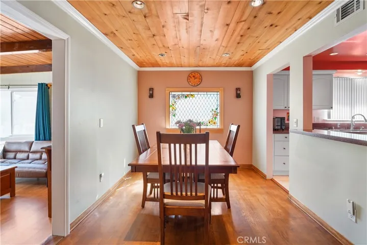 6520 Woodlake Avenue, West Hills, California 91307