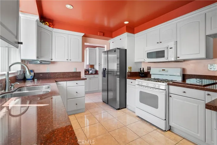 6520 Woodlake Avenue, West Hills, California 91307