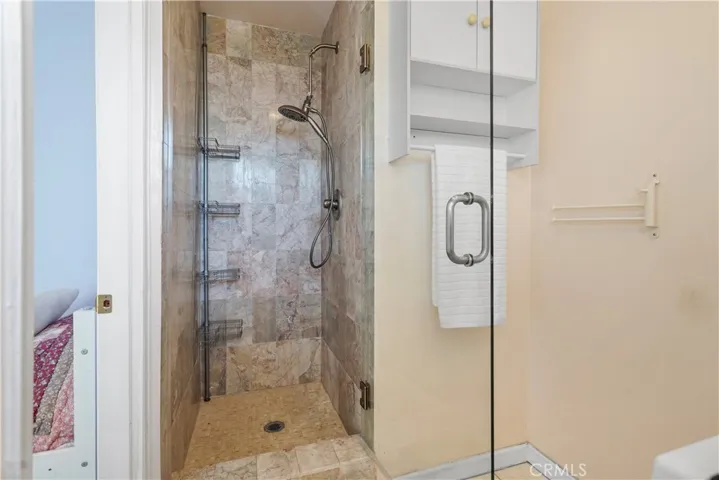 6520 Woodlake Avenue, West Hills, California 91307