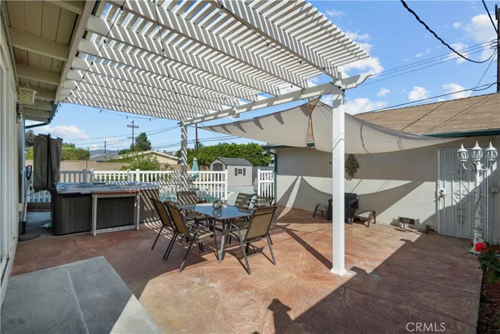 6520 Woodlake Avenue, West Hills, California 91307