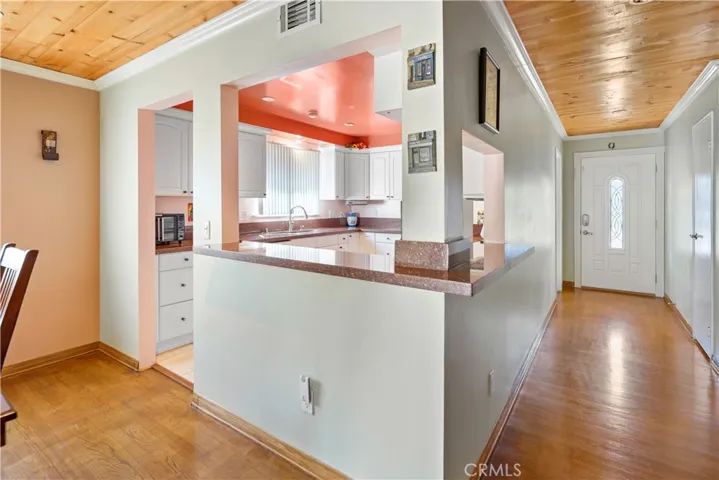 6520 Woodlake Avenue, West Hills, California 91307