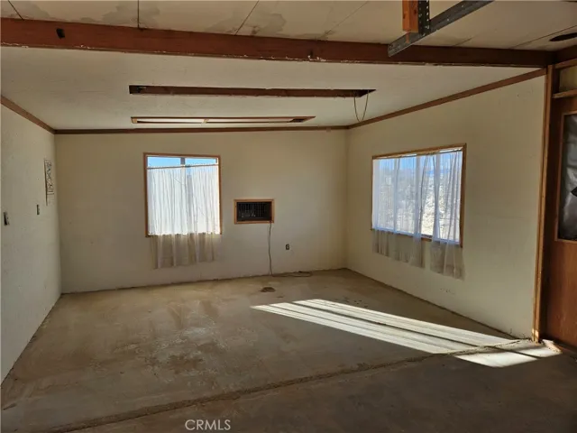 2135 Road Runner Lane, Landers, California 92285