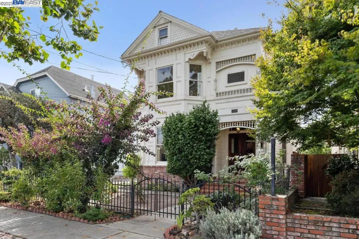 2120 Encinal Ave, Alameda, California 94501