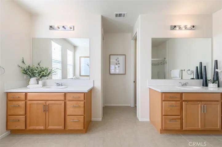 142 Violet Bloom, Irvine, California 92618
