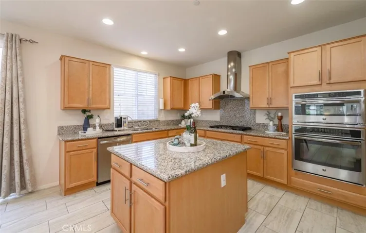 142 Violet Bloom, Irvine, California 92618