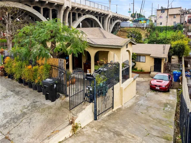 404 404 1/2 S Bernal Avenue, Los Angeles, California 90063