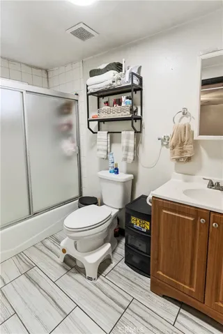 404 404 1/2 S Bernal Avenue, Los Angeles, California 90063