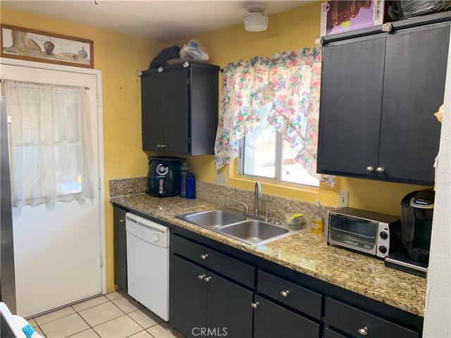 58817 Sunflower Drive, Yucca Valley, California 92284