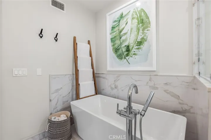 204 S Helberta Avenue Unit A, Redondo Beach, California 90277